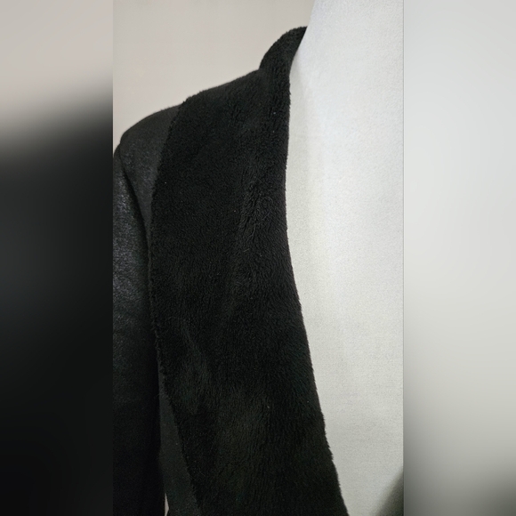 GUESS Los Angeles Faux suede/fur Black Open front jacket. Size small - Picture 7 of 11